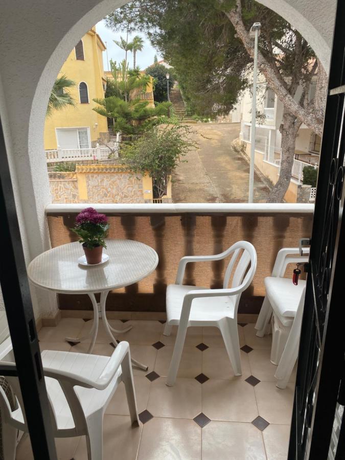 La Zenia Beach 2-bedroom 1-bath renovated vacation rental Orihuela Buitenkant foto